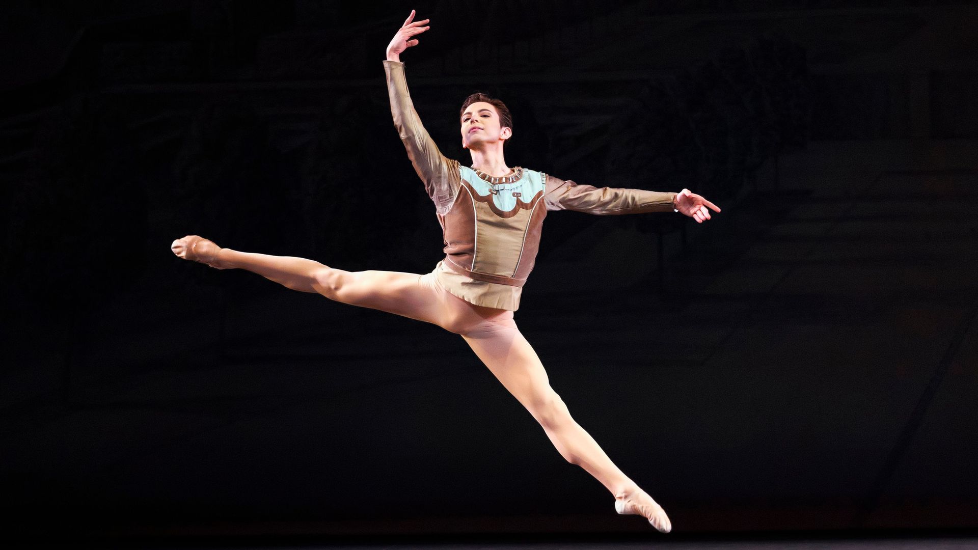 Conoce a Andrés Zúñiga, el primer mexicano formado en el New York City Ballet