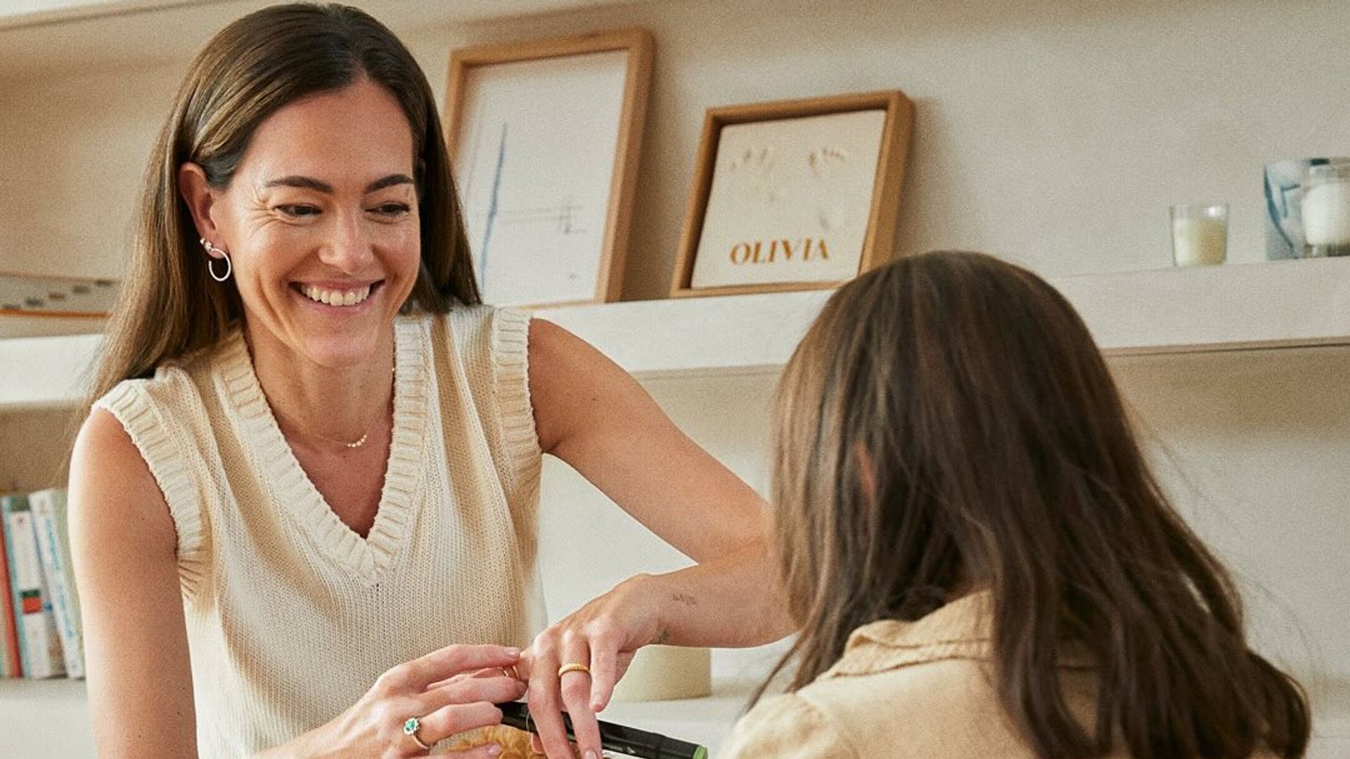 Lara con su hija Olivia