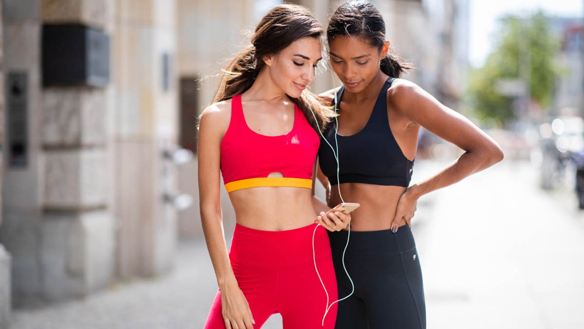 Compra aquí los 'leggings' deportivos que estilizan cintura y disimulan tripita