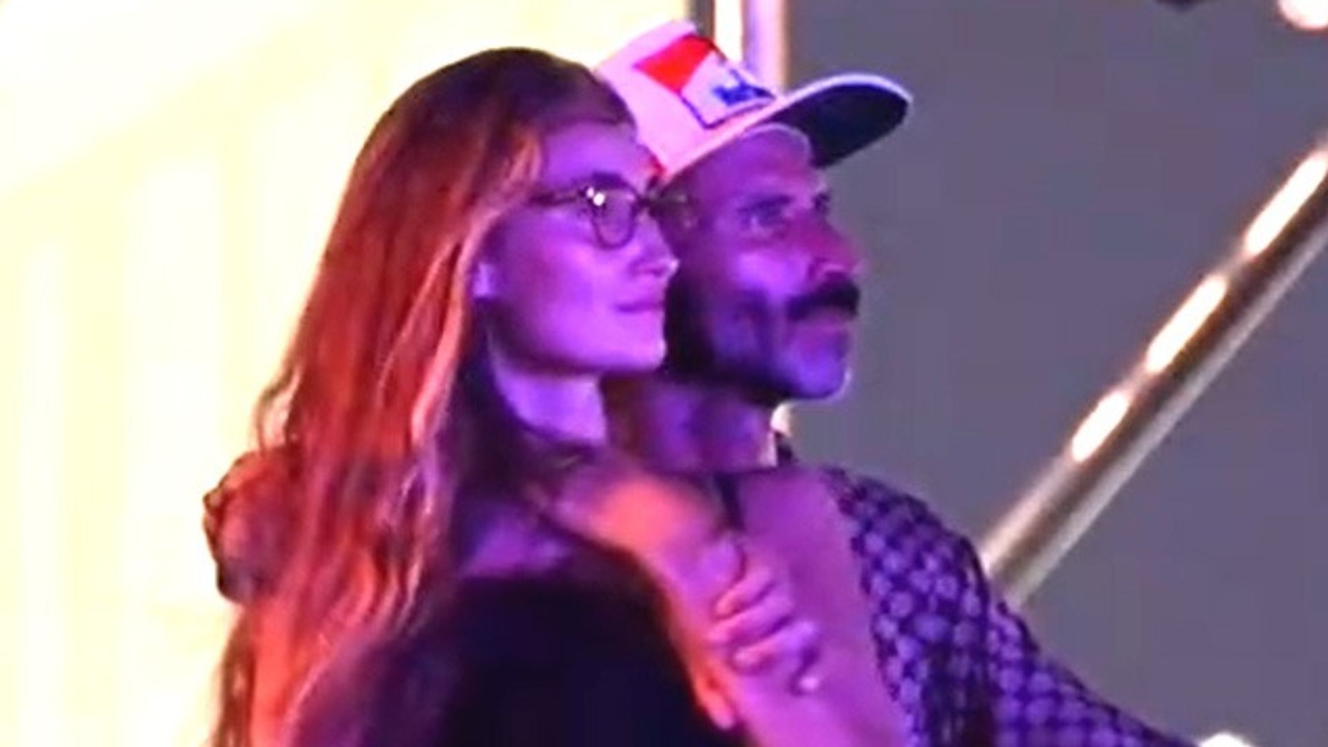 Leiva y Almu Cañedo, románticos como nunca en un concierto