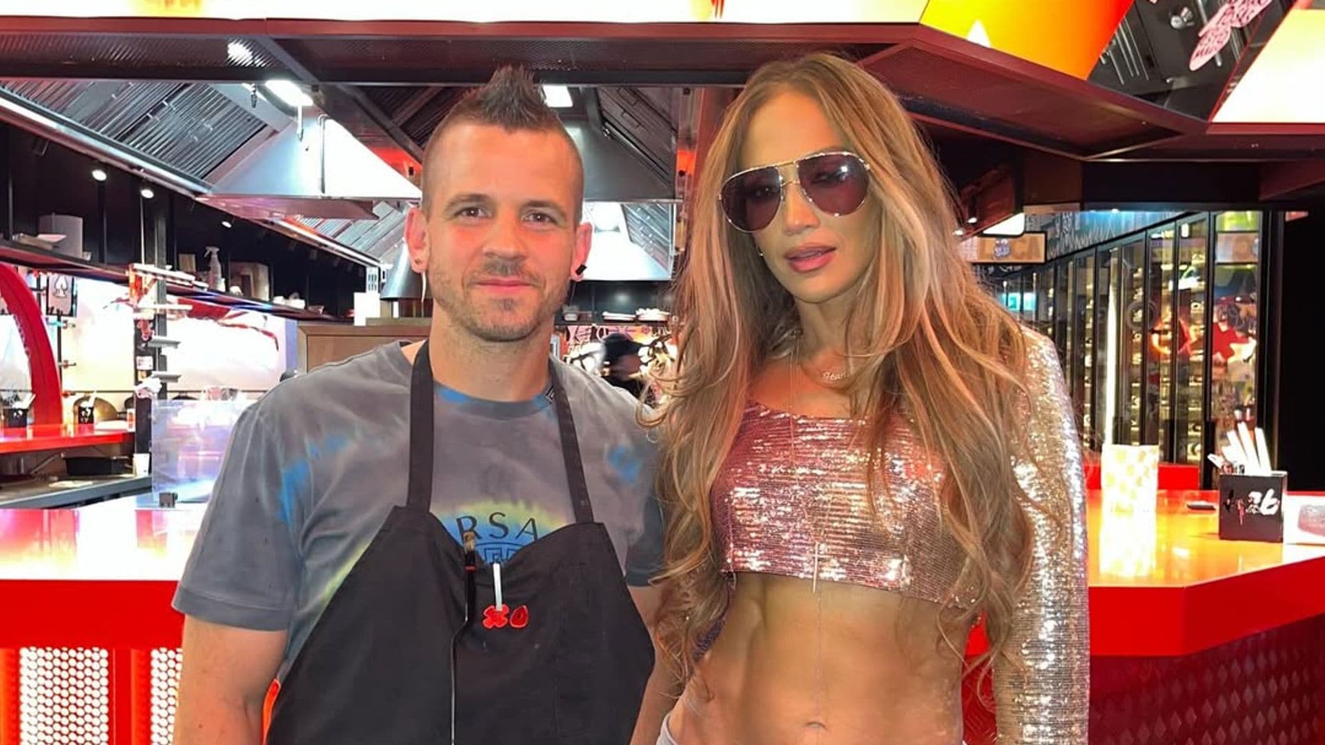 La misteriosa cena clandestina de Jennifer Lopez en el restaurante más salvaje de Dabiz Muñoz