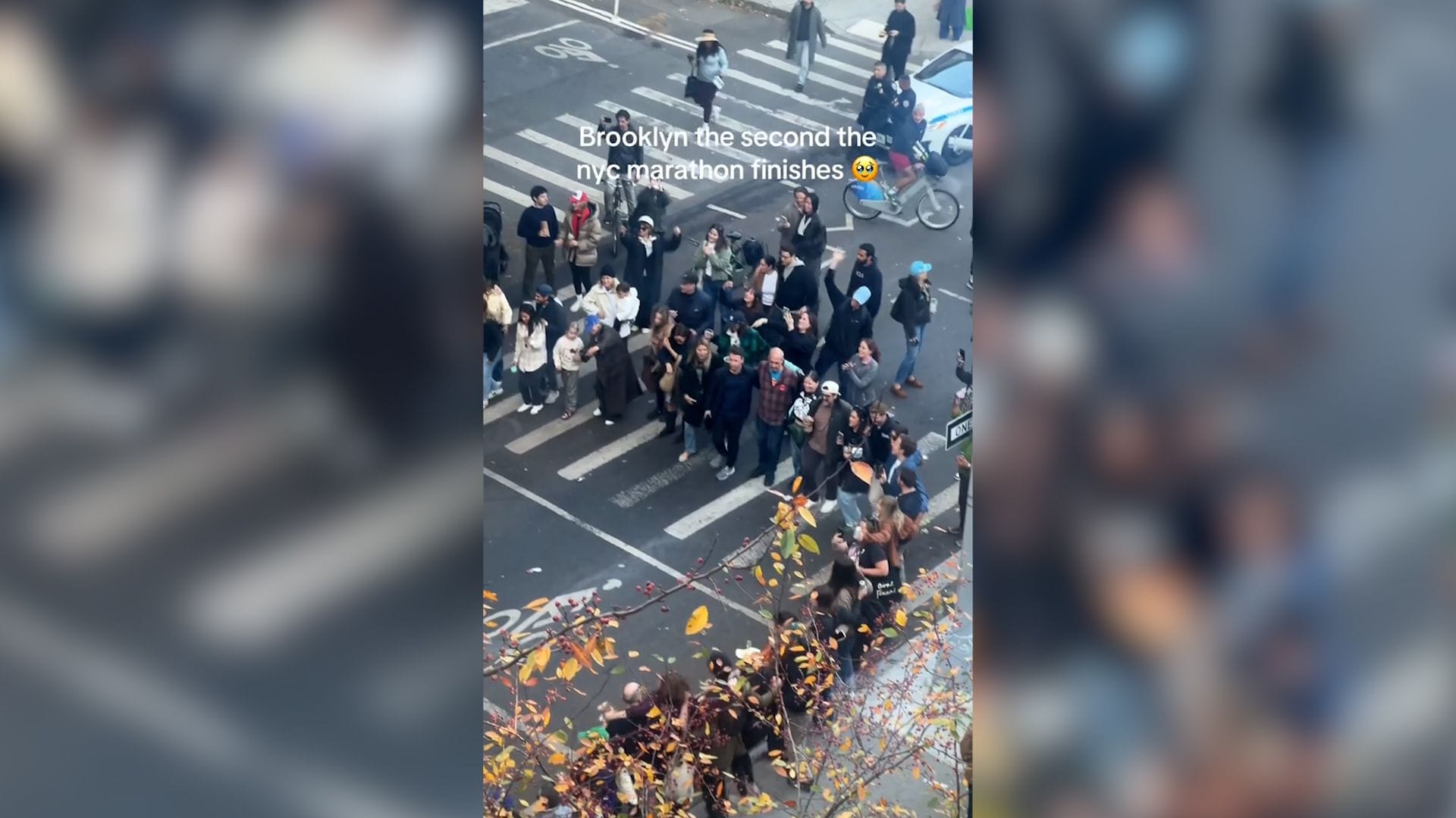 El divertido baile de los vecinos de Brooklyn tras el fin de la maratón de Nueva York