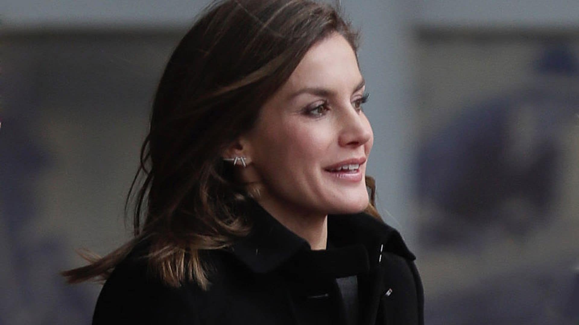 Doña Letizia estrena el año haciendo un guiño a su pasado como periodista