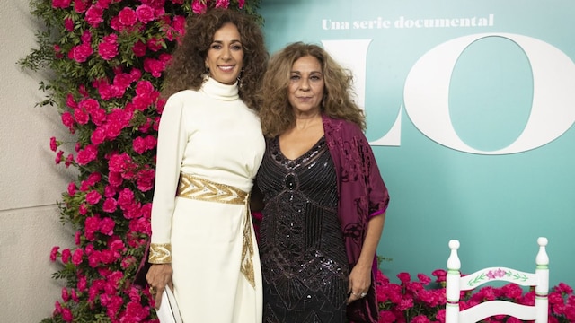 lolita y rosario flores