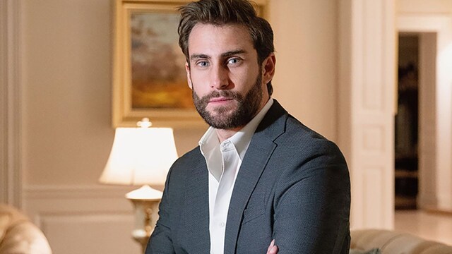 fernando guallar en la serie luis miguel