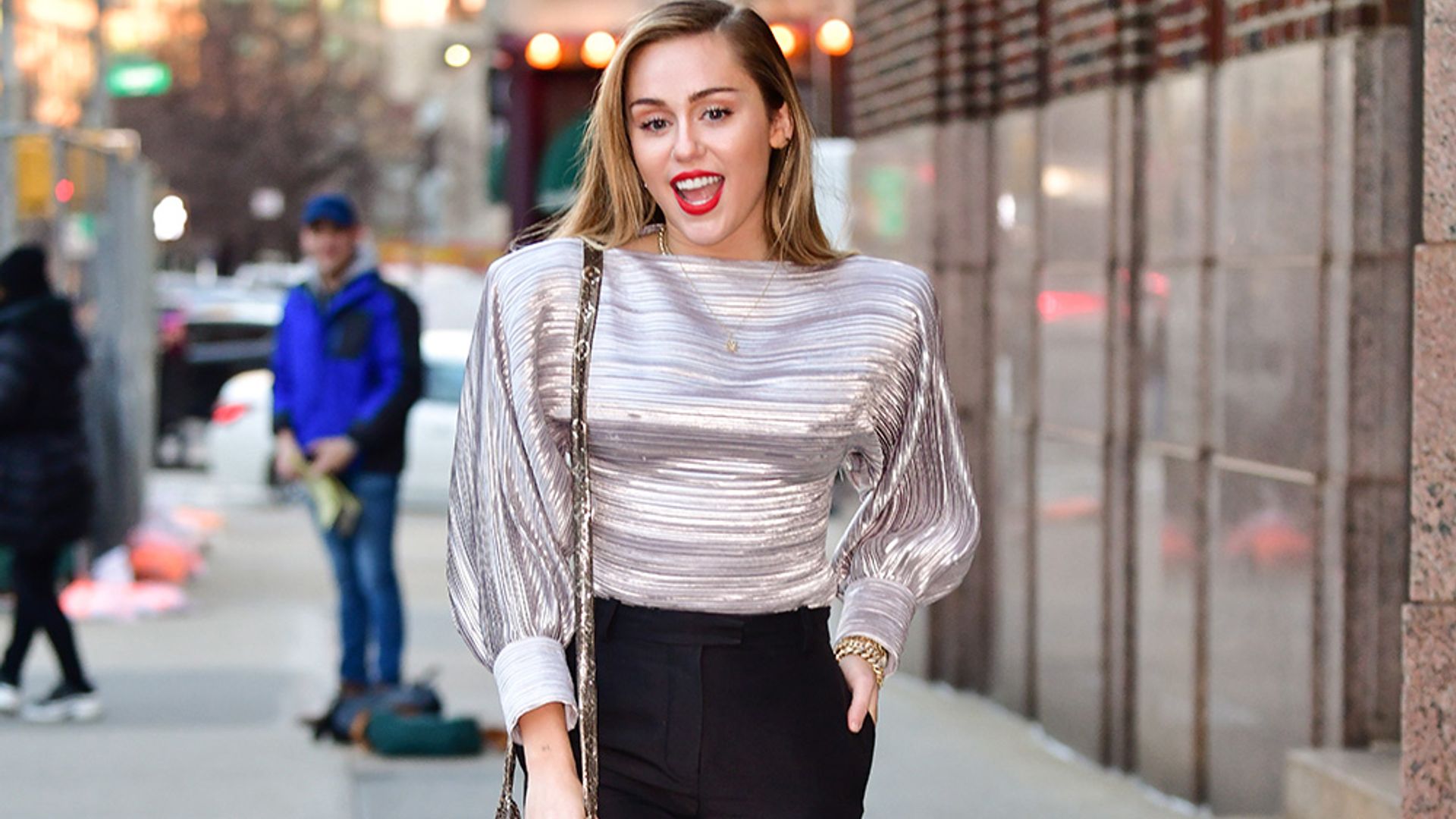 ¿Qué tendencia ha unido a Miley Cyrus, Eugenia de York y Zara?