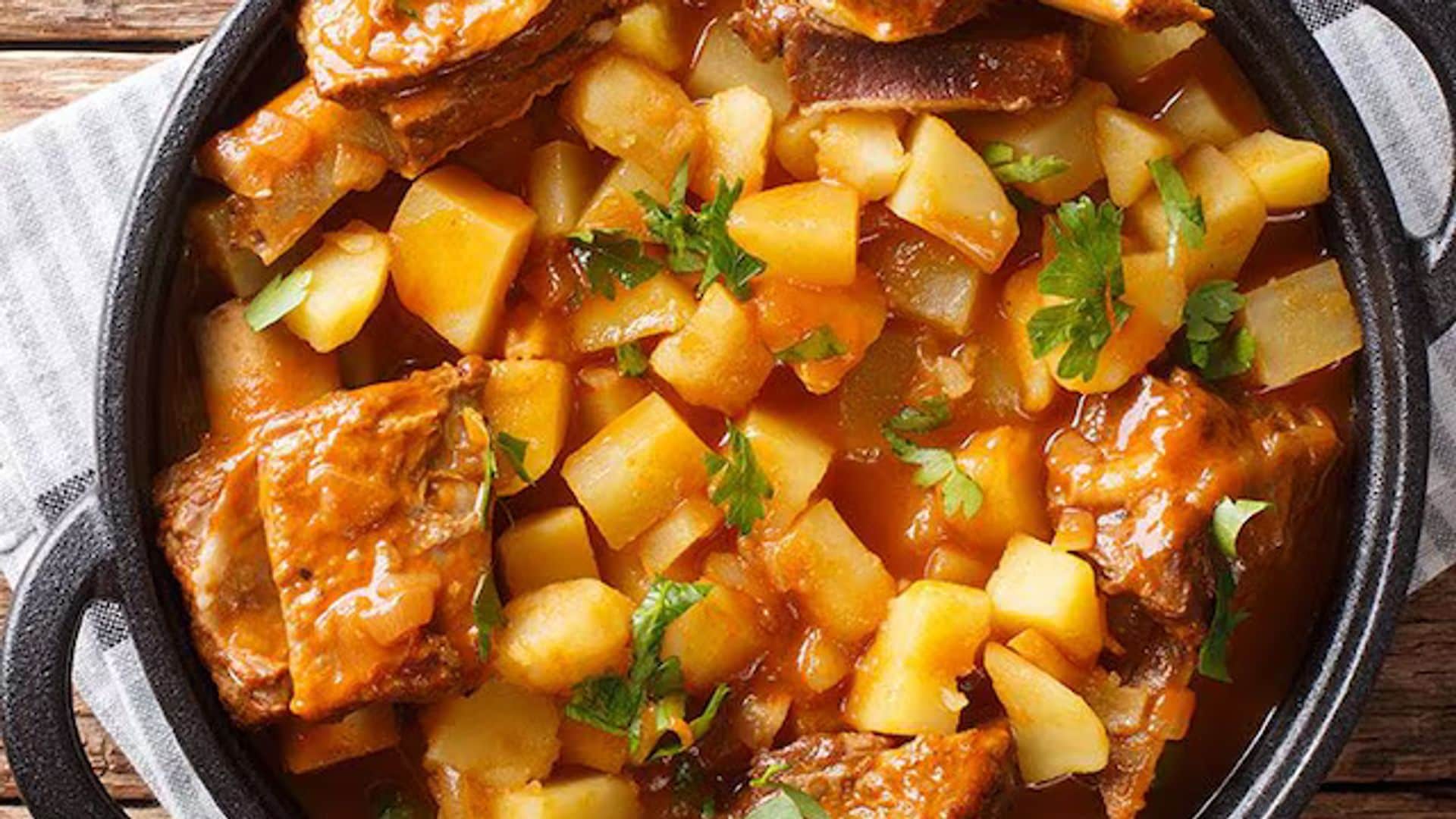 Guiso de costillas de ternera con patatas