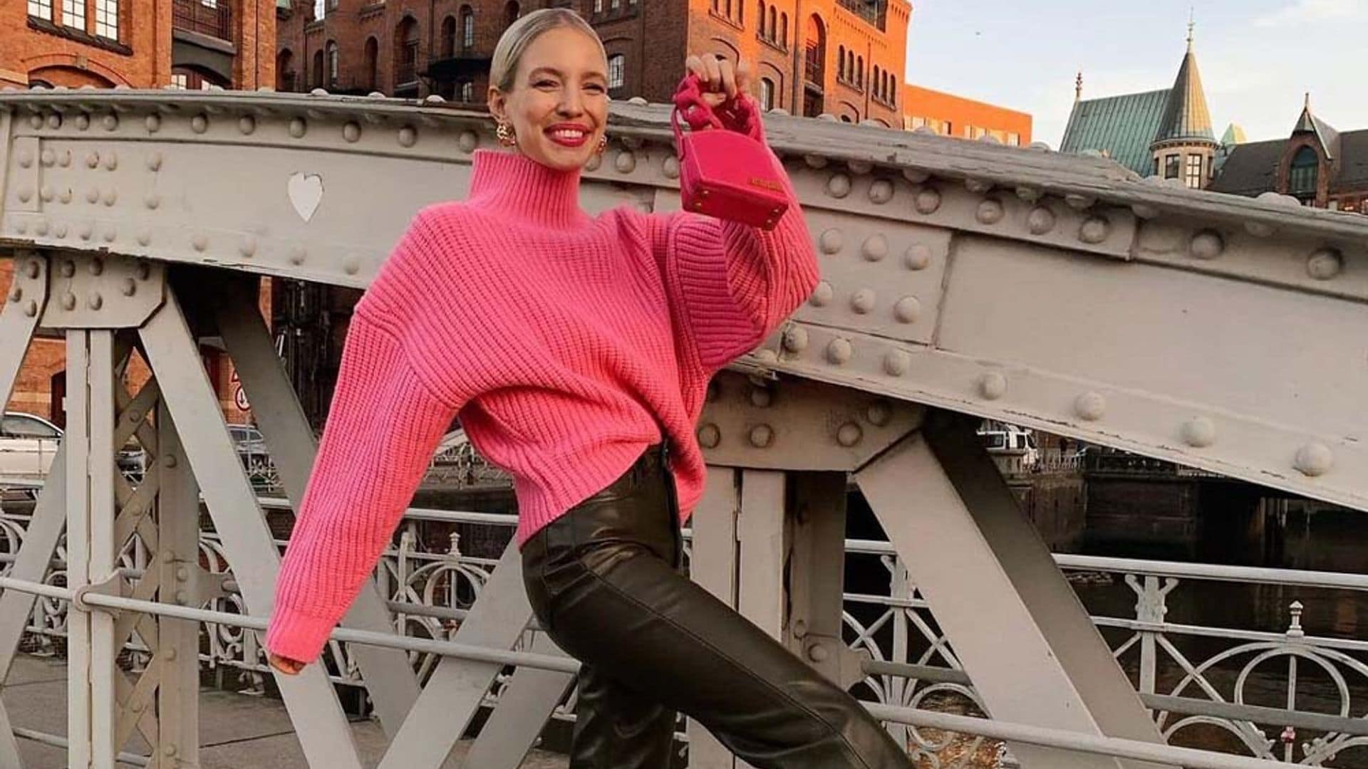 Pantalones negros superbonitos que parecen de cuero pero sientan mucho mejor