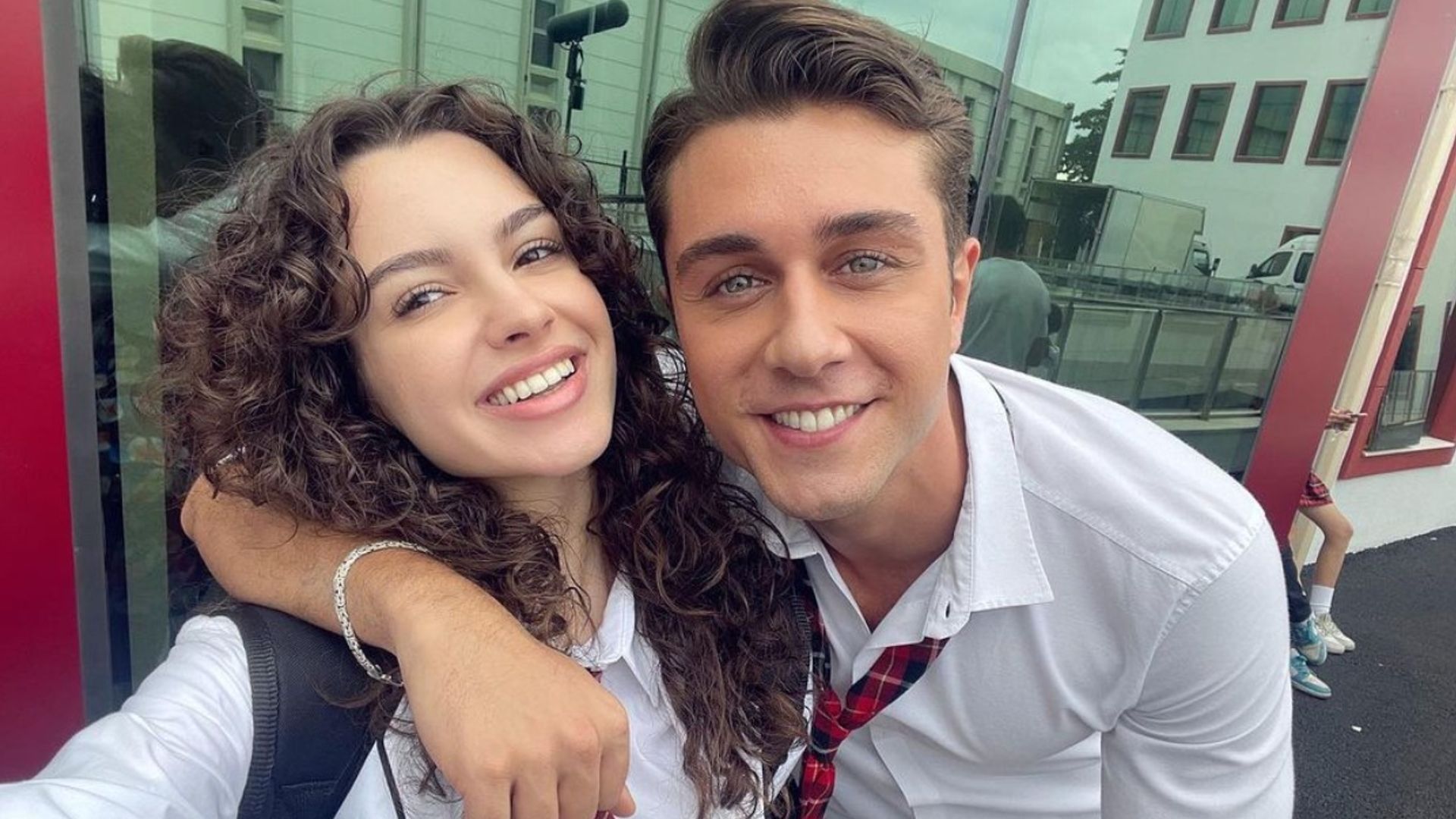 Las tres parejas de la serie 'Hermanos' que luchan por convertirse en la favorita del público
