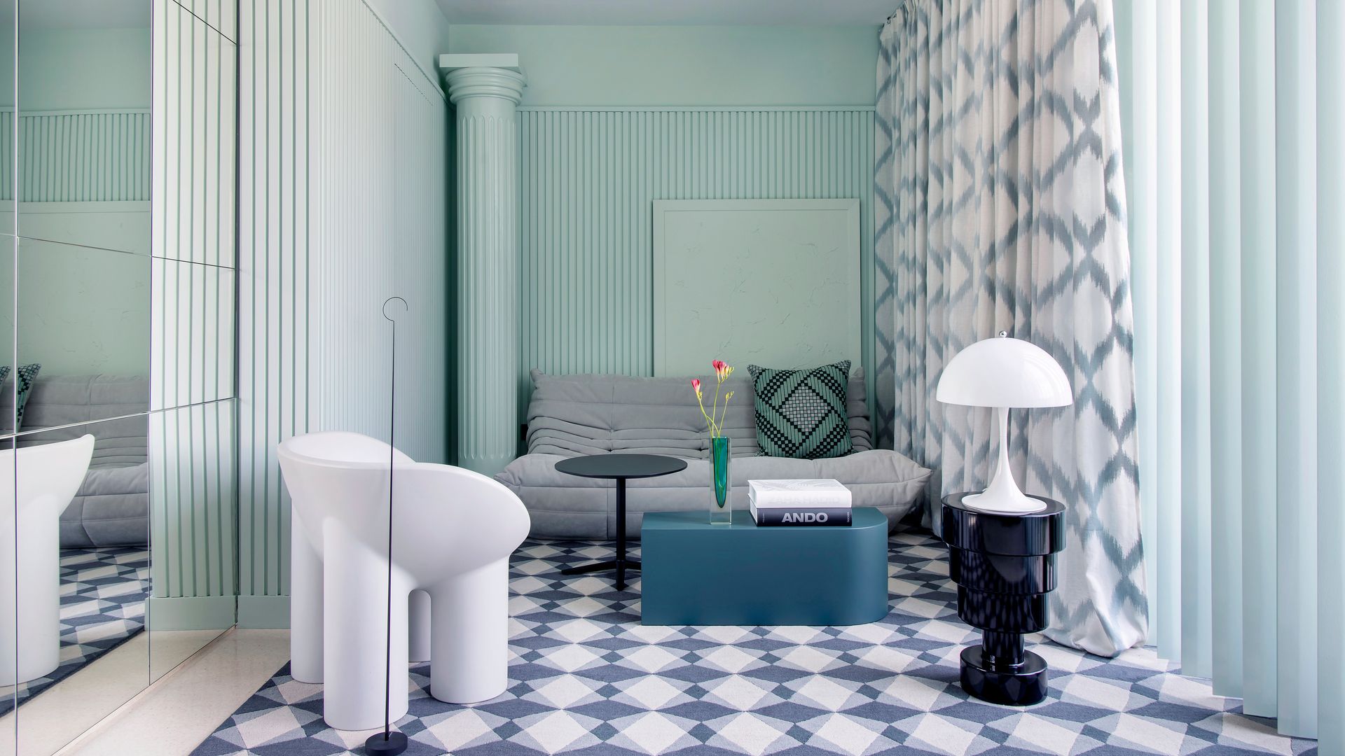 10 salones, 7 estudios y 1 mismo reto: decorar la pared del sofá para que sea la auténtica protagonista del salón