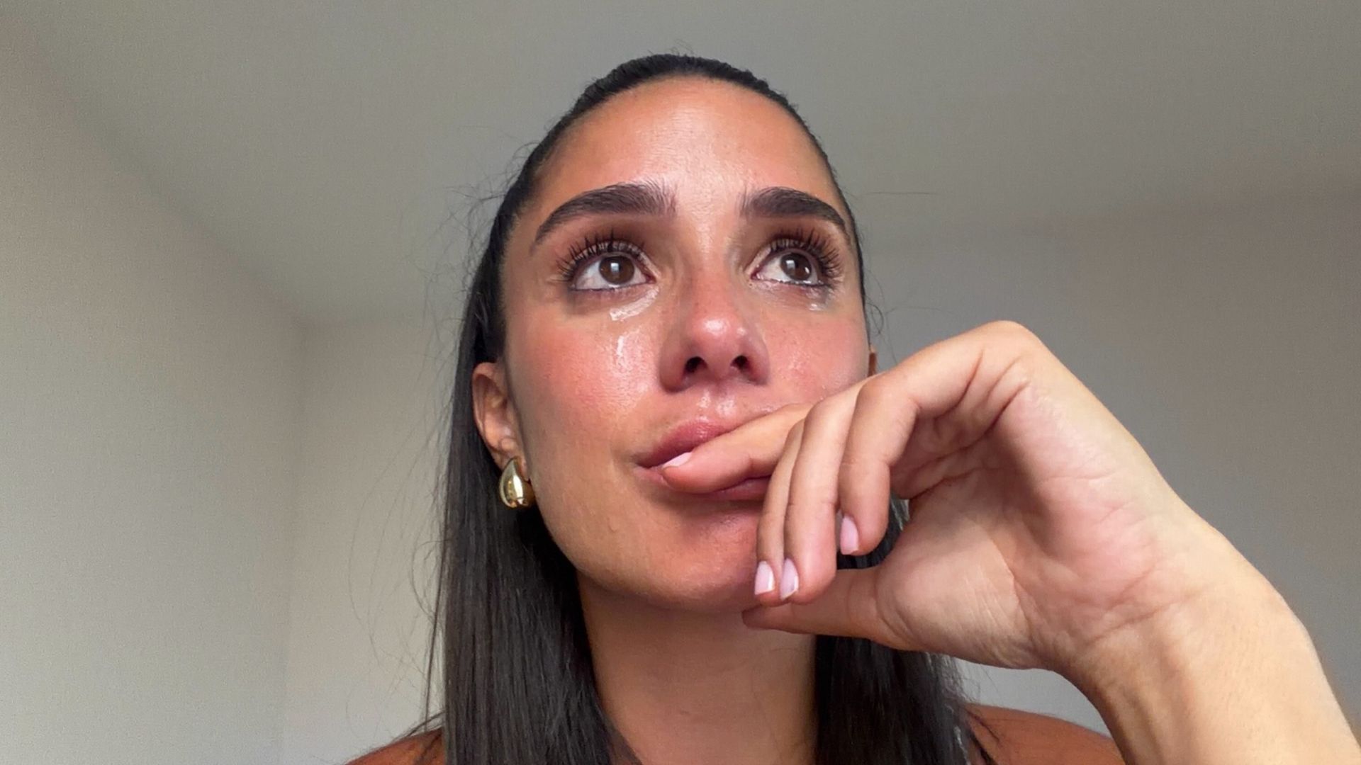 El estado anímico de Claudia Martínez en estos días no está siendo especialmente alegre