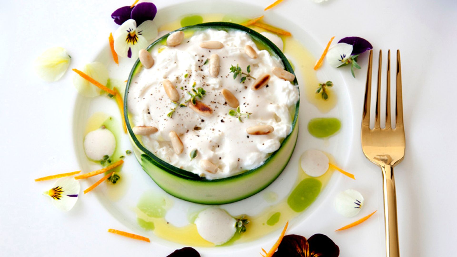 Timbal de calabacín y burrata
