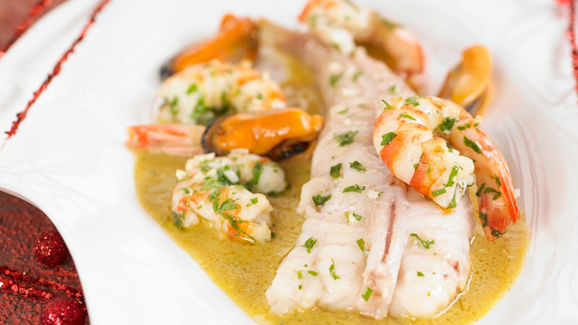 Rape en salsa de mariscos
