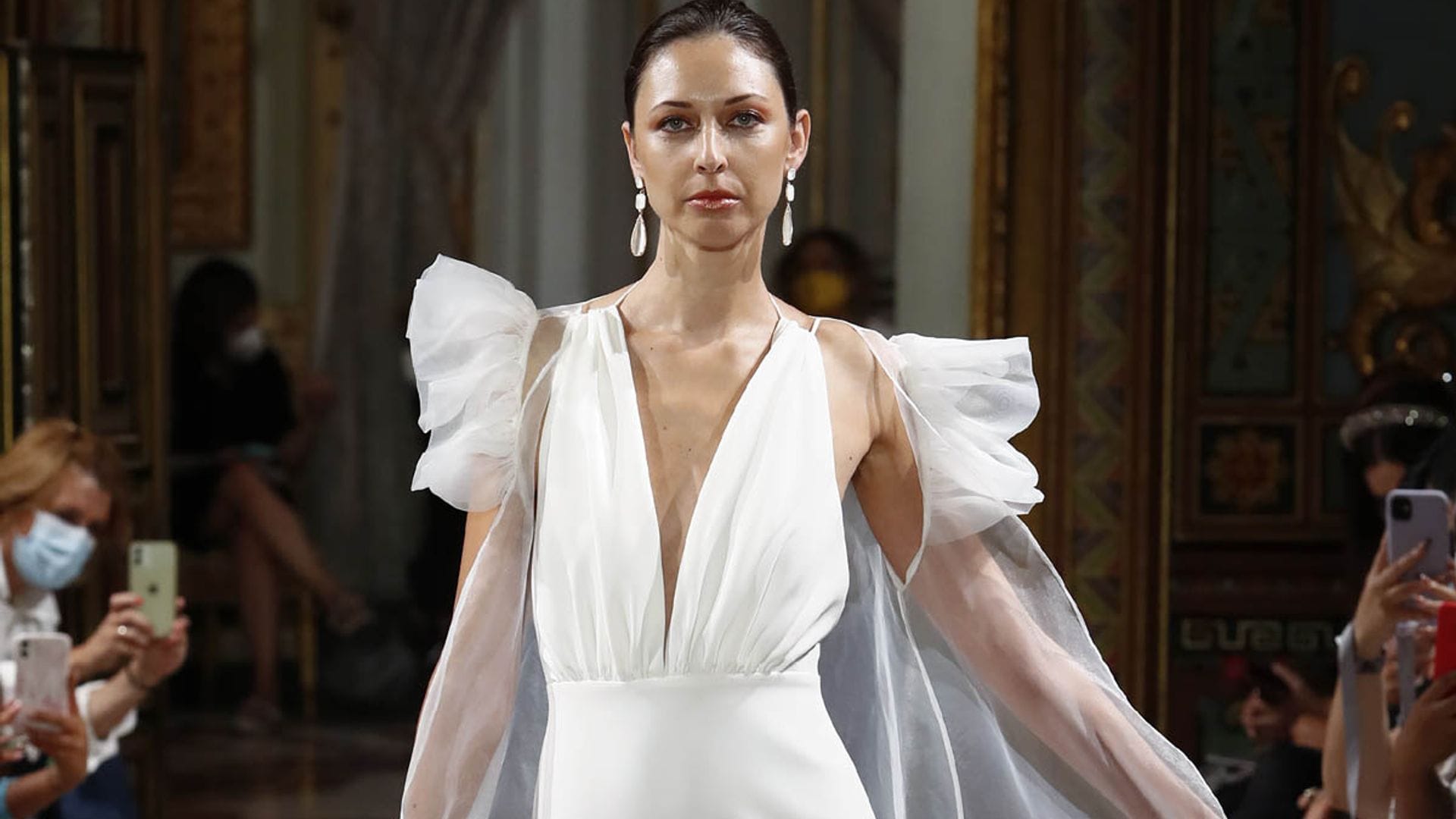 Visto en Atelier Couture: las 14 tendencias para novias e invitadas que buscan looks diferentes