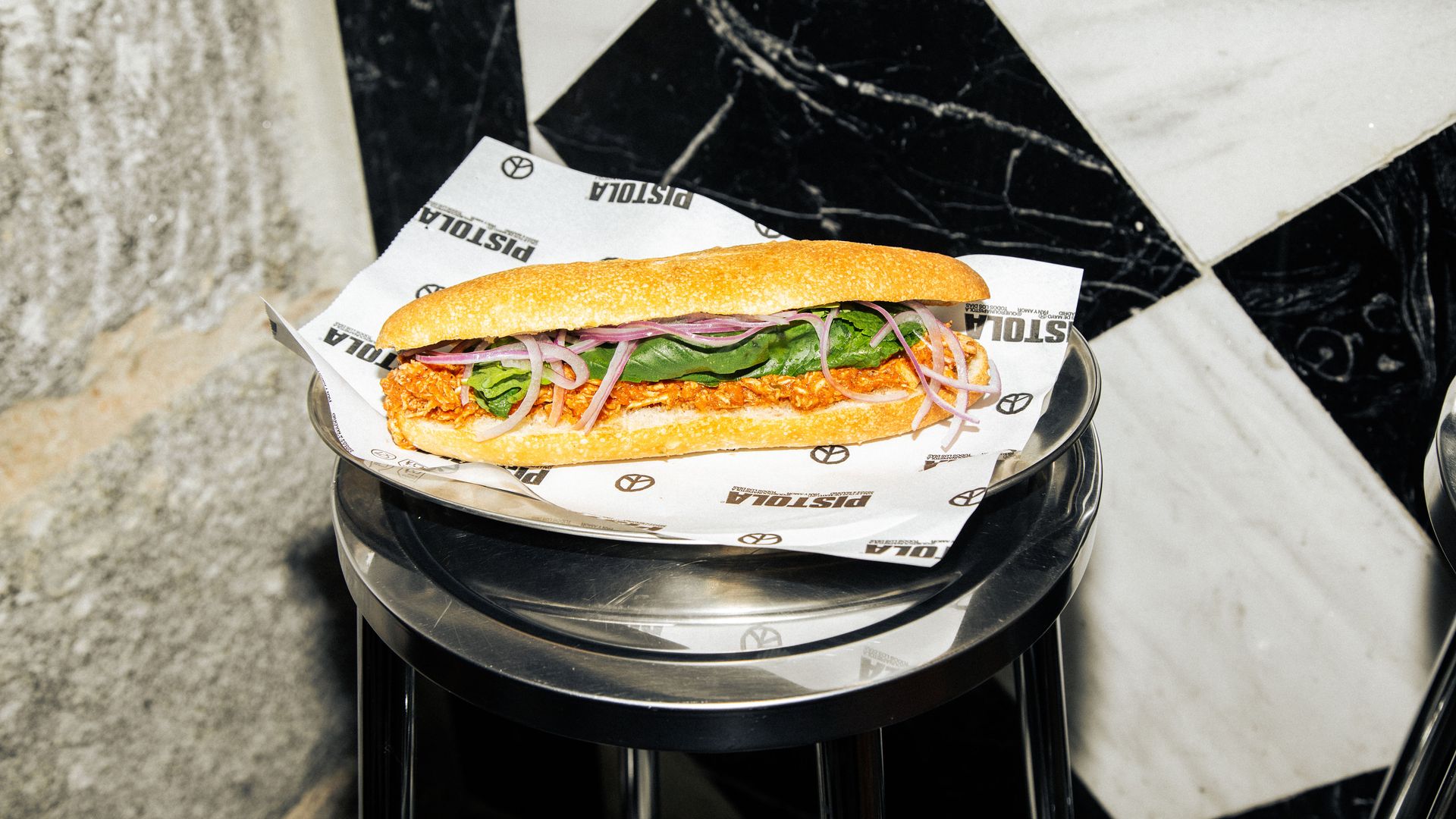 Pistola x Arzábal bocadillo Madrid