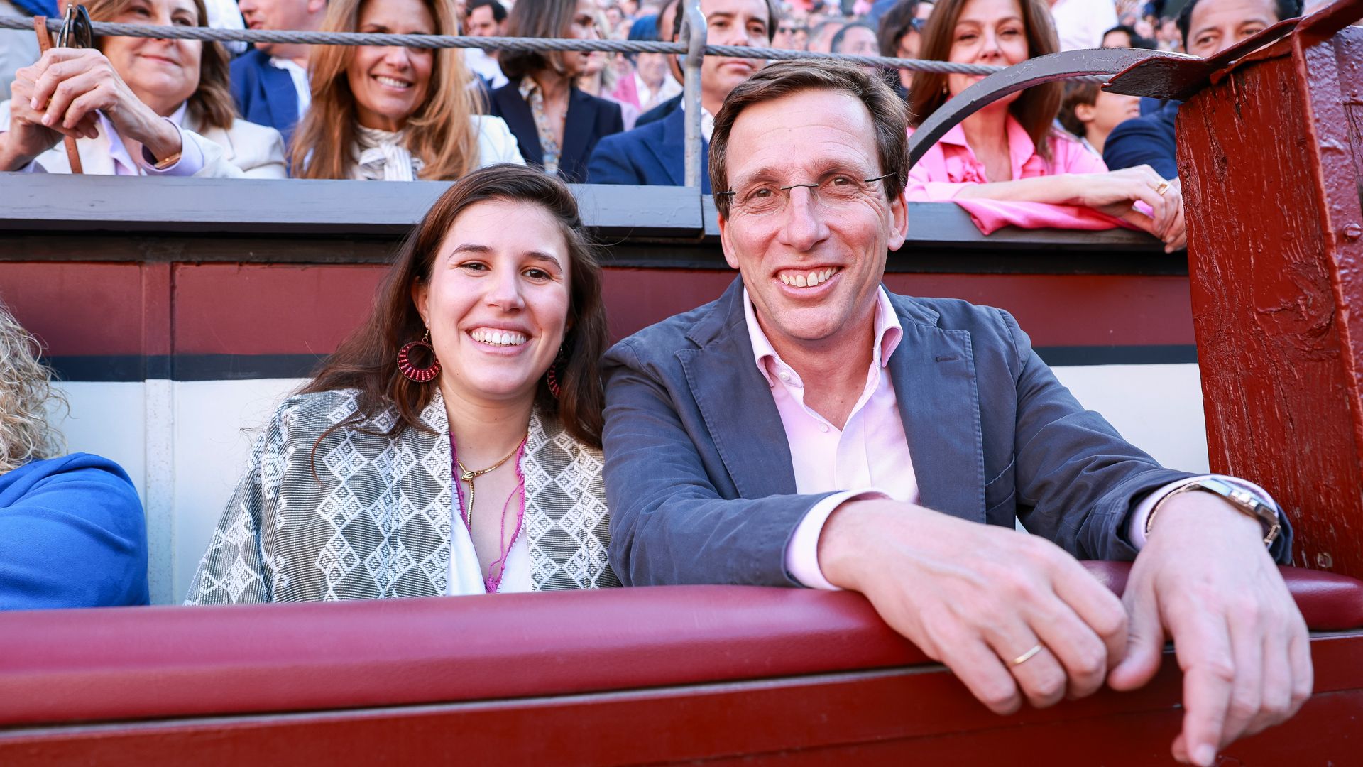 De Victoria de Marichalar a Teresa Urquijo, embarazada, con José Luis Martínez-Almeida: encuentro de rostros conocidos en Las Ventas