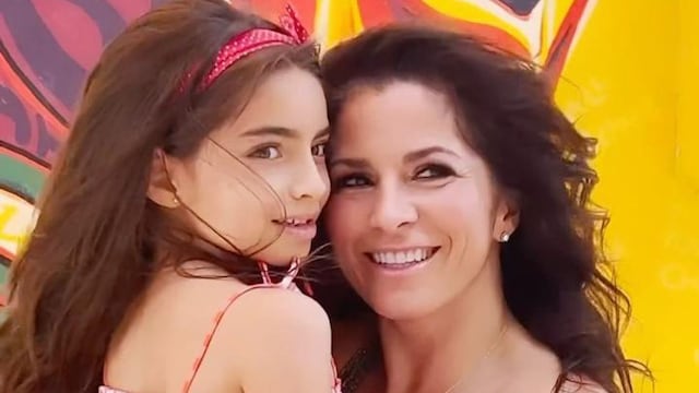 alessandra rosaldo y aitana derbez