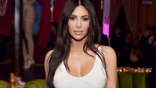 kim_kardashian_vientre_plano_1t