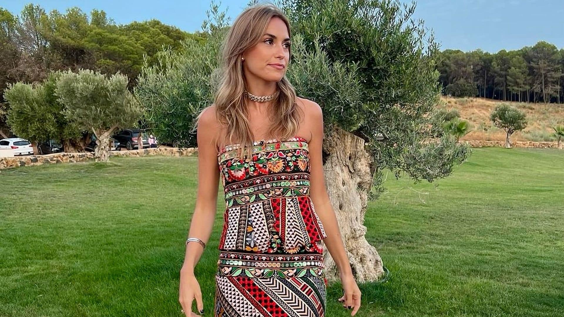 Las invitadas más estilosas del momento eligen vestidos de talle bajo de firmas españolas