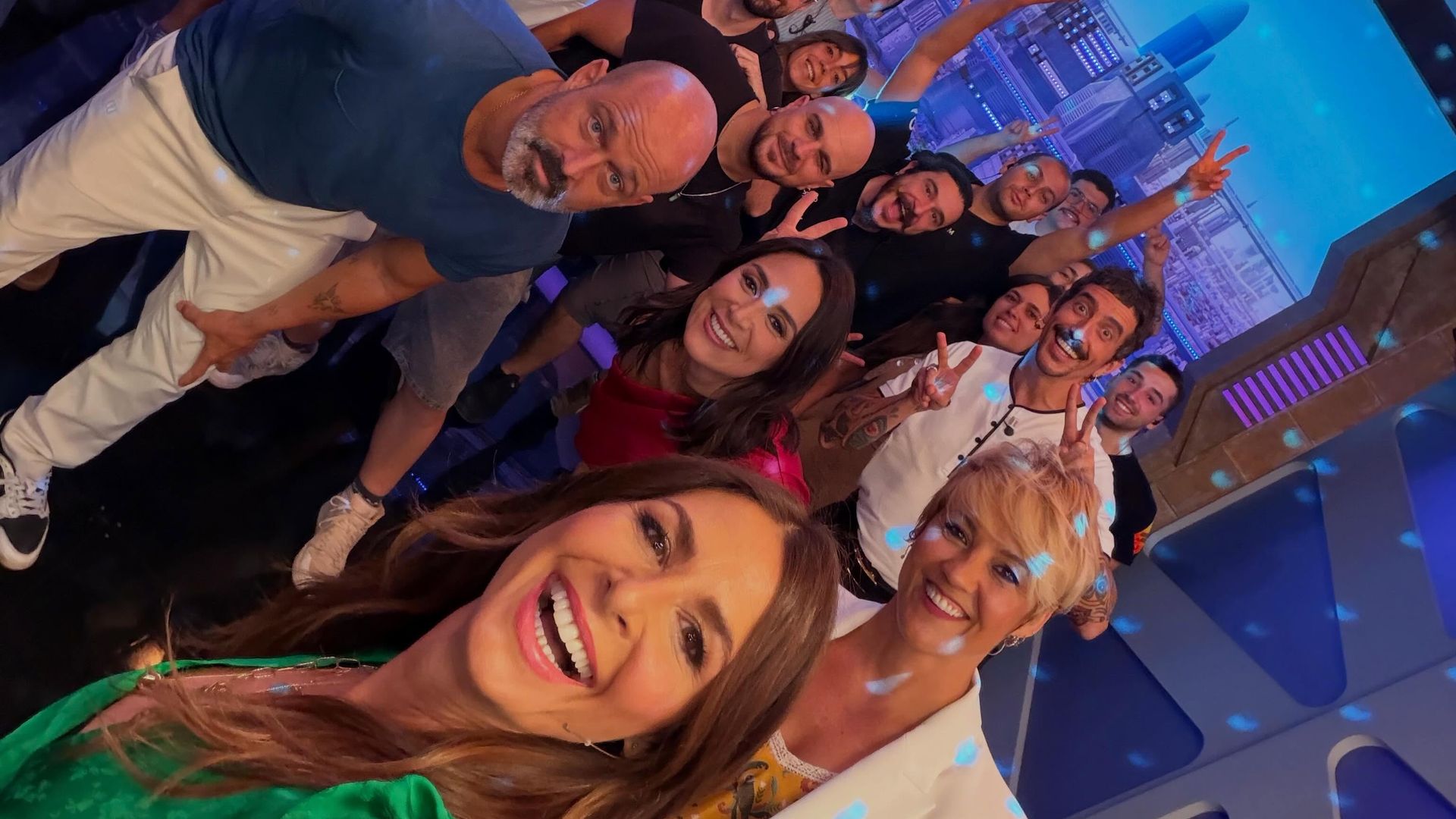 La foto más buscada: Nuria Roca consigue que la discreta mujer de Pablo Motos pose en la barbacoa de despedida de 'El Hormiguero'
