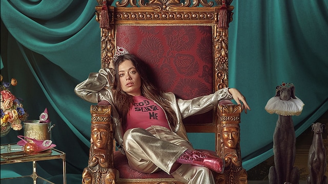 'Su majestad' con Anna Castillo