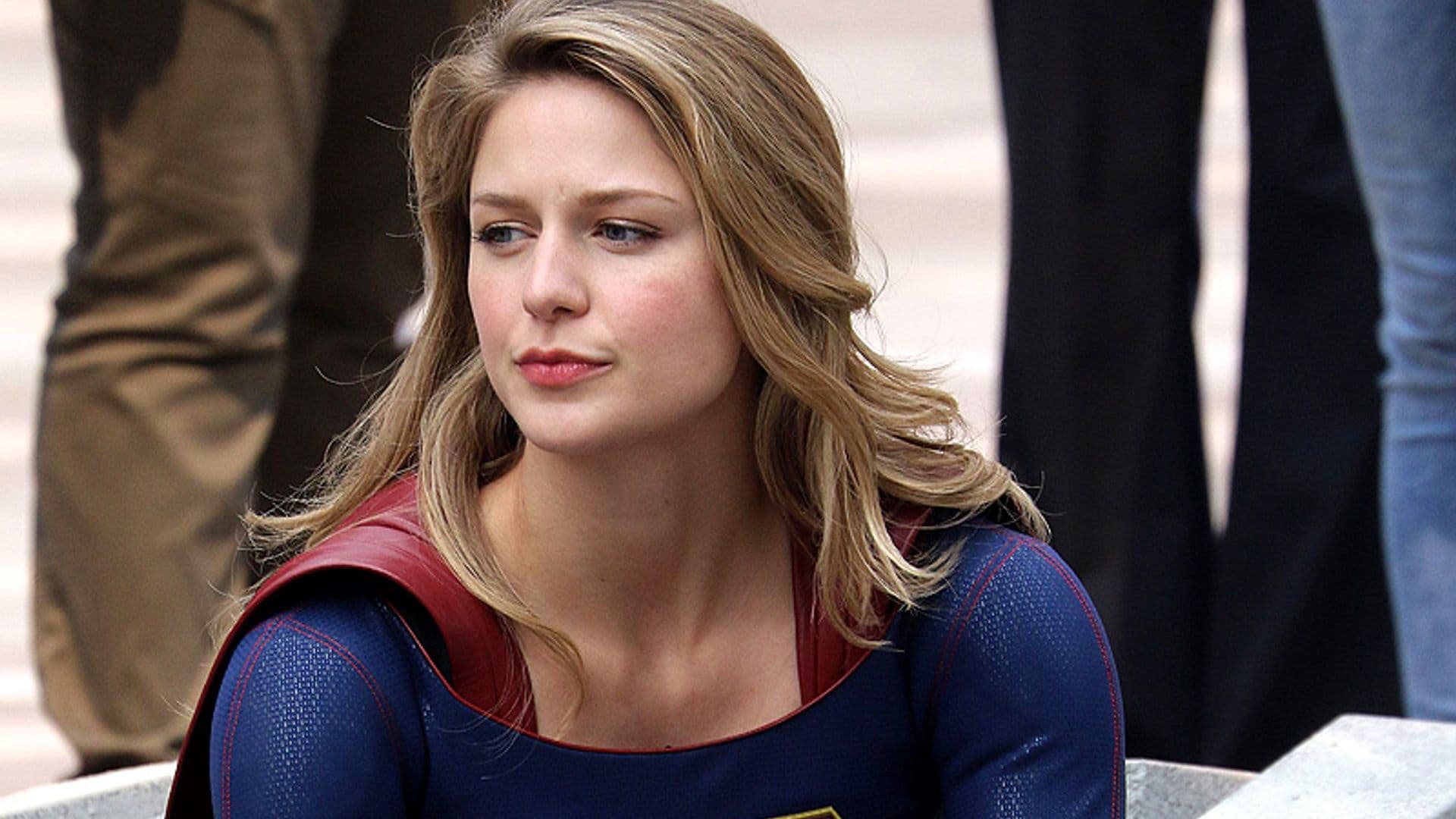 ¡Supergirl habla español! La serie de superhéroes que ha viajado a España a salvar un Velázquez