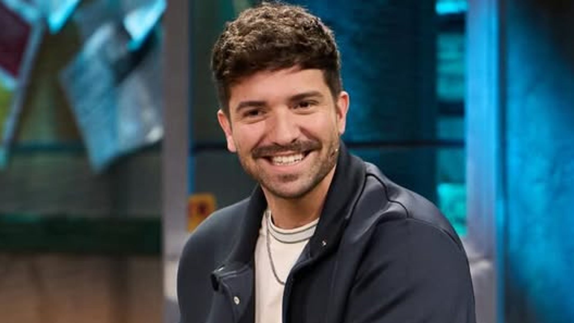 Pablo Alborán confiesa en ‘La Revuelta’ qué tipo de relación prefiere: “Cuando puedes estar en casa tirado con el pijama"