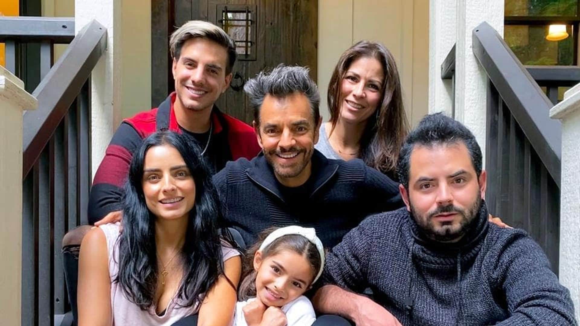 ¿Qué hacían los Derbez mientras se llevaba a cabo el bautizo de la hija de José Eduardo?