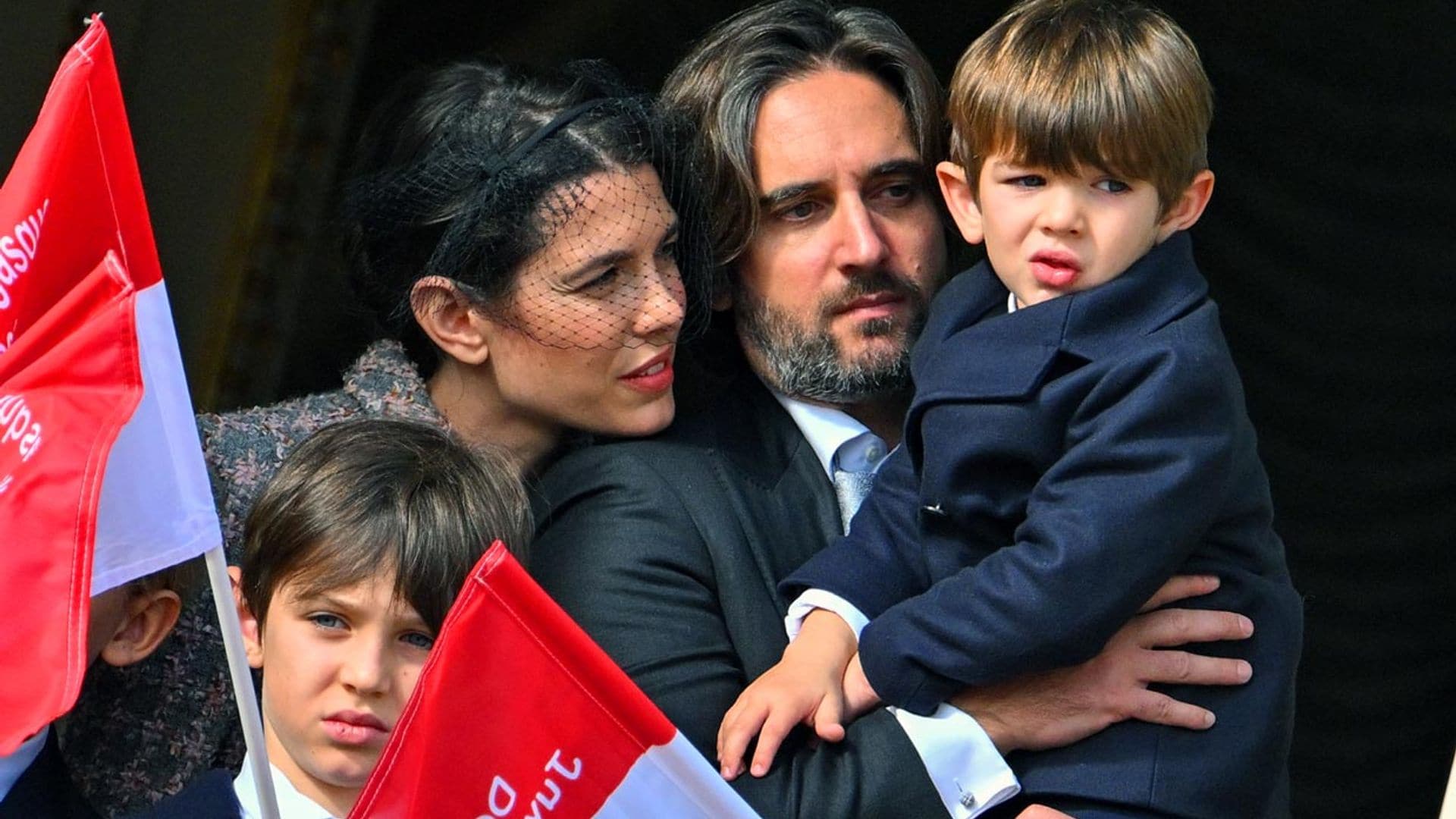 Dimitri Rassam, muy cariñoso con Carlota Casiraghi en su debut el día más importante para los Grimaldi