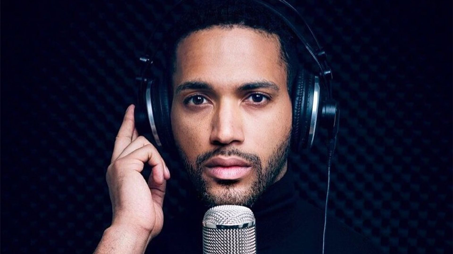 El eurovisivo cantante Cesár Sampson se pasa a la política