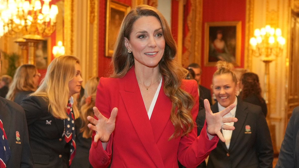 Por qué vemos a Kate Middleton tan favorecida con esta chaqueta que tiene en 7 colores diferentes