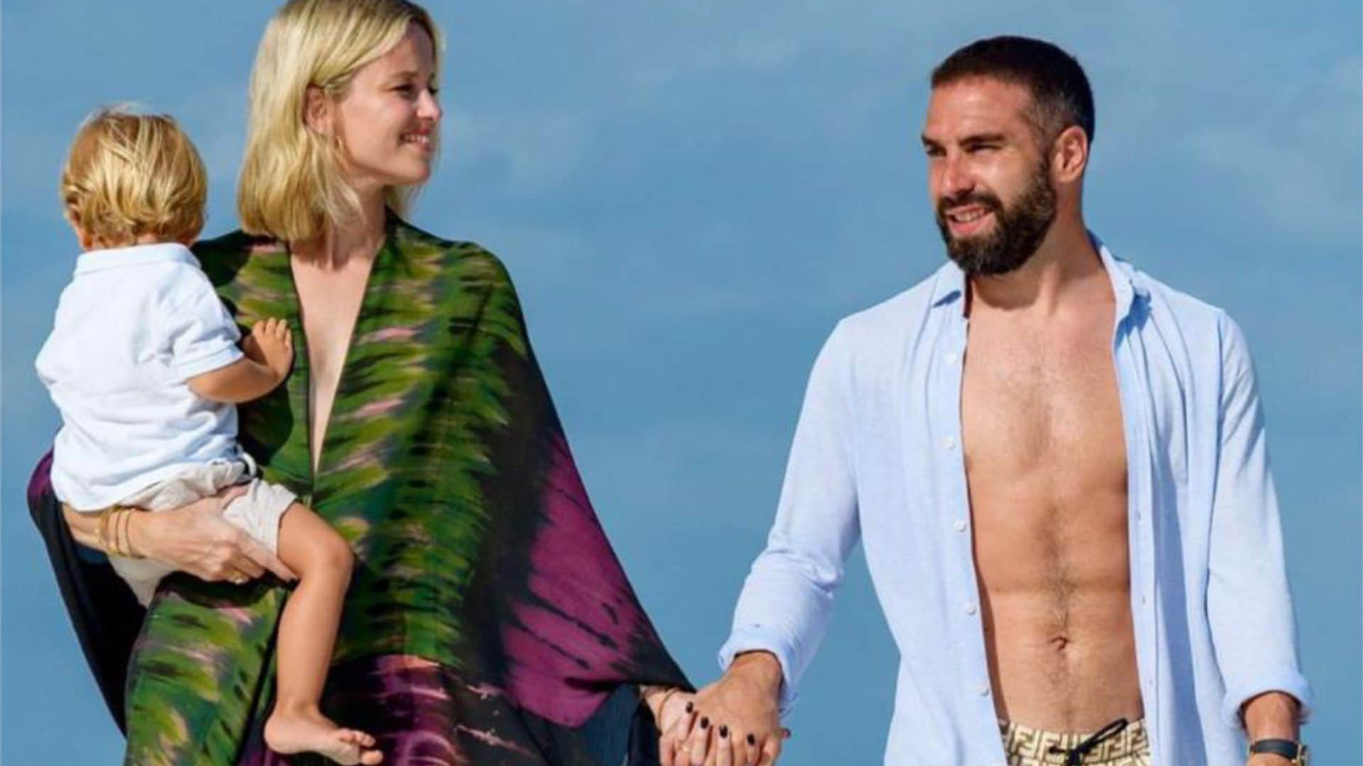 La segunda luna de miel de Dani Carvajal y Daphne Cañizares tras el Mundial ¡con sorpresa a su hijo incluida!