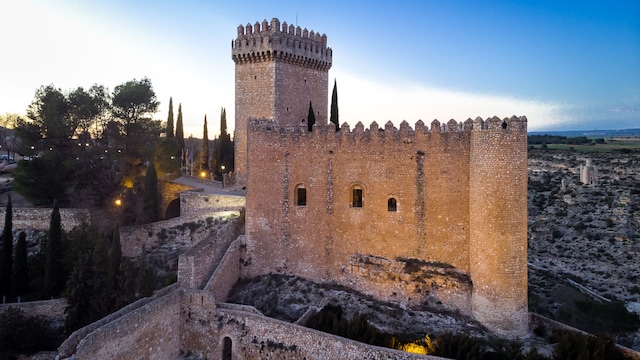 Escapadas de ensueño: vive un otoño de leyenda en estos 5 antiguos castillos medievales