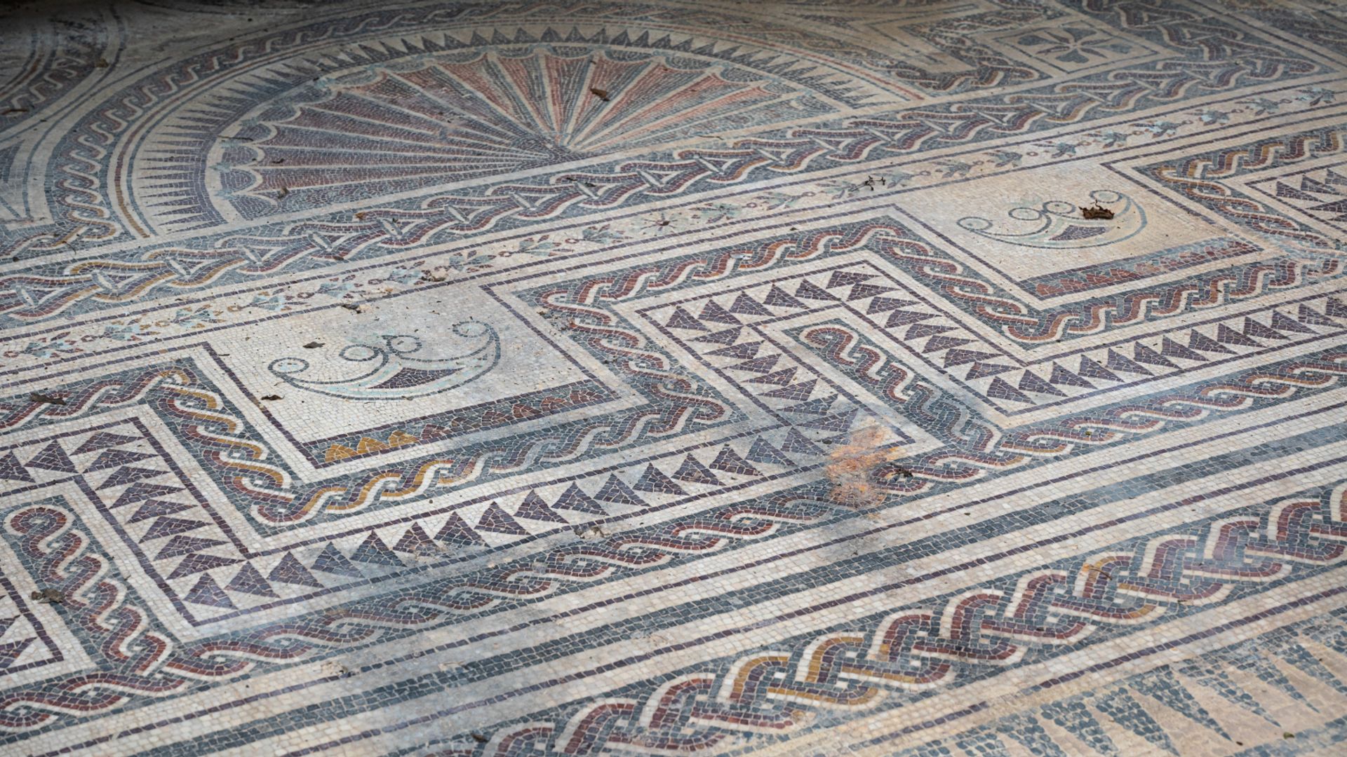 Mosaico en la Plaza de San Pedro Medinceli, Soria