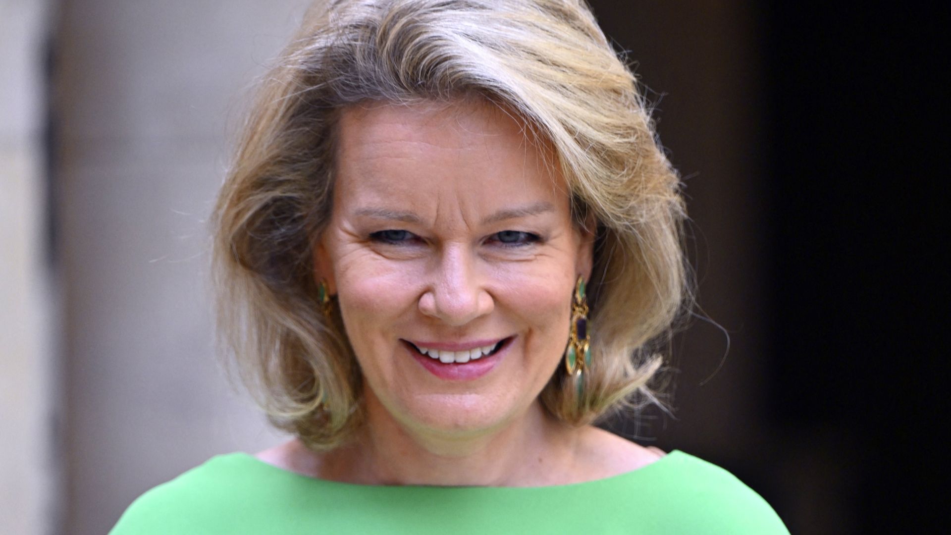 Las rompedoras fotos oficiales de Matilde de Bélgica para celebrar su 53 cumpleaños