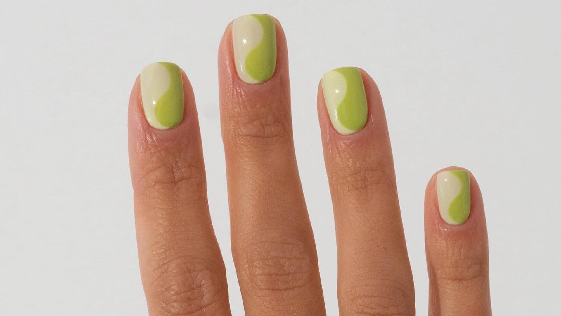 La manicura 'color block nails' es divertida, fresca y le da el toque alegre a todos tus looks de verano