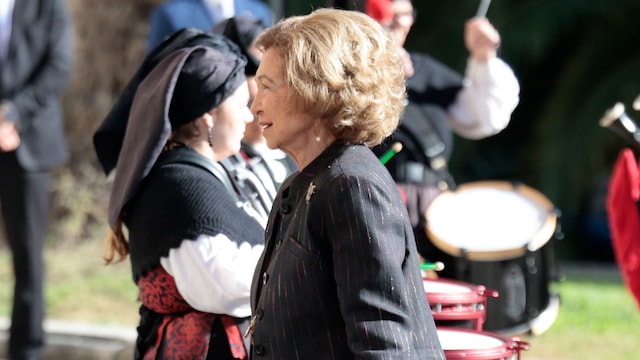 Reina Sofía llegando al Hotel Reconquista en Oviedo, para los eventos de los Premios Princesa de Asturias 2024