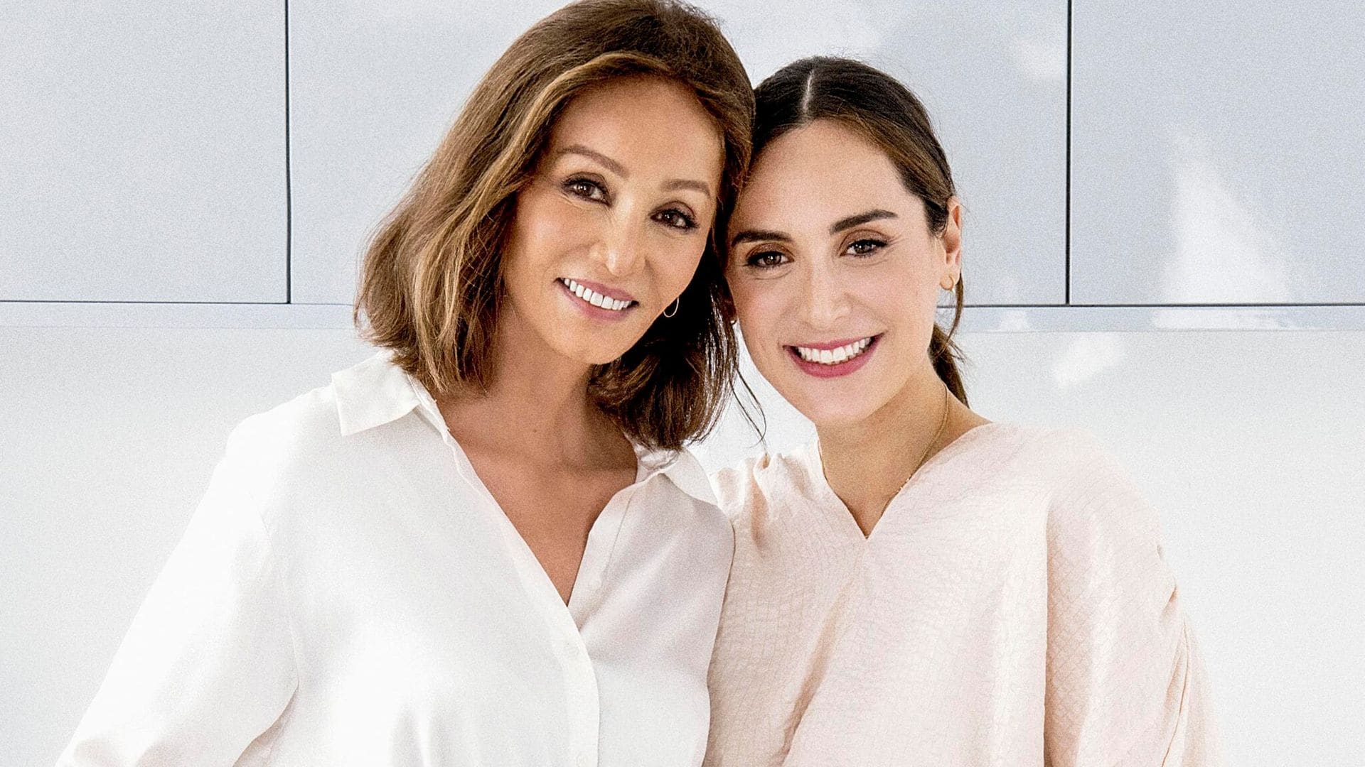 Tamara Falcó e Isabel Preysler, las imágenes visitando el nuevo restaurante de Íñigo Onieva