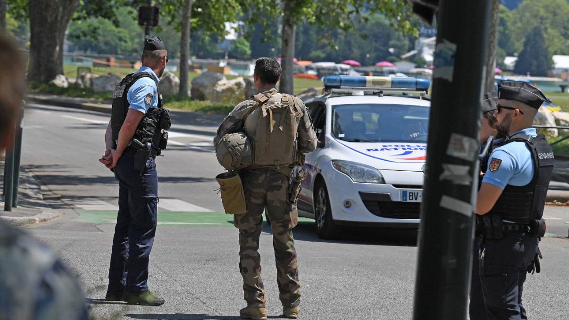 atentad portada cordon