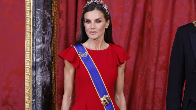 letizia reina tiara look