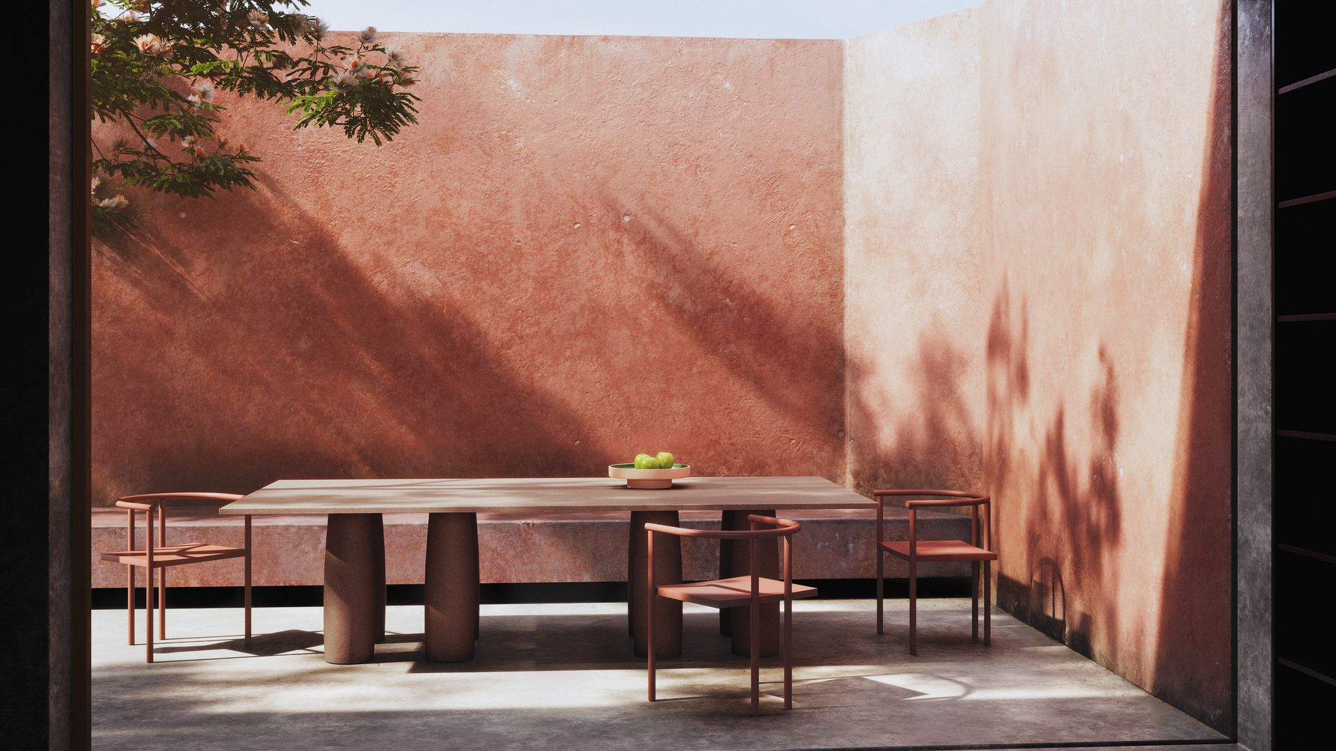Patio con muebles de exterior de la firma Kettal