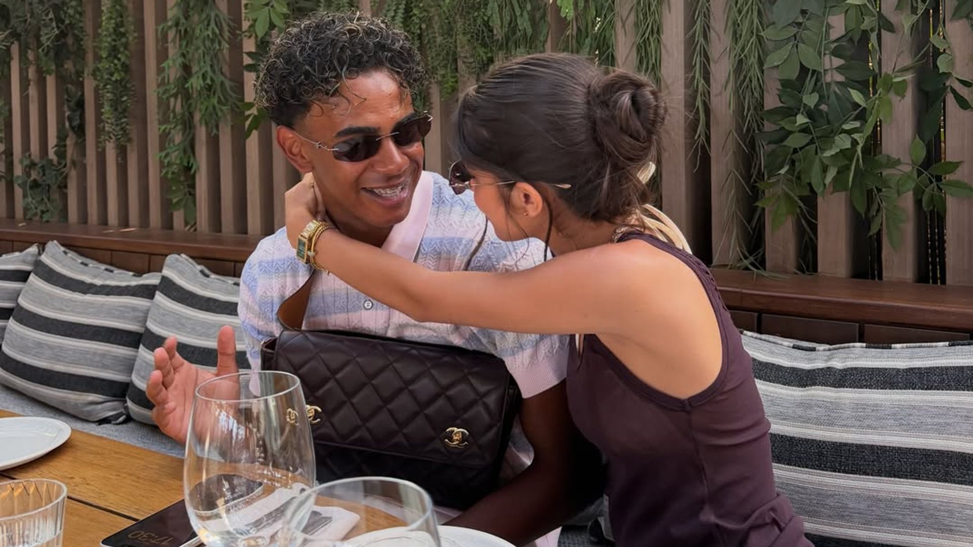 Lamine Yamal disfruta junto a su novia Inés García entre bolsos de lujo y viajes con estilo 
