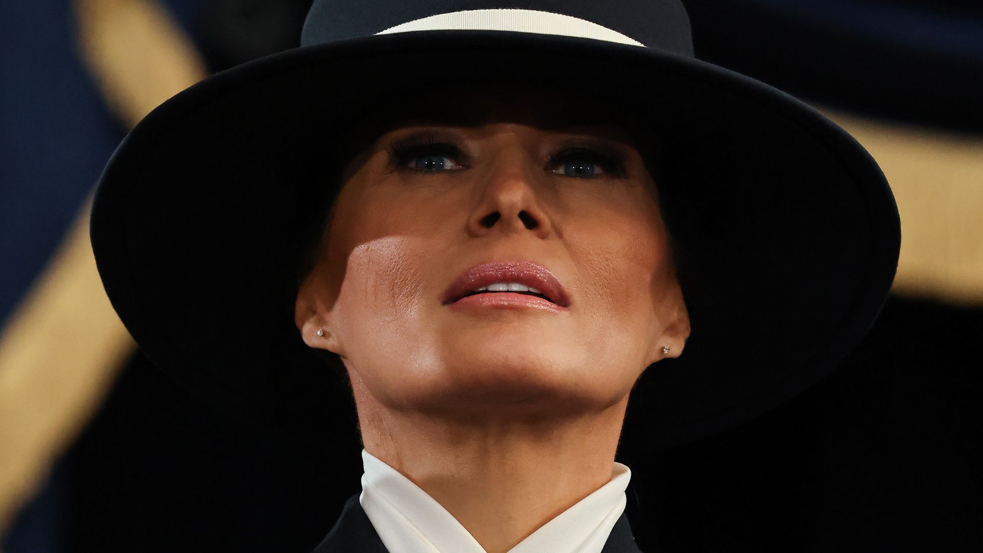 Melania Trump, pura elegancia con sombrero en el gran día de su marido como presidente de EEUU