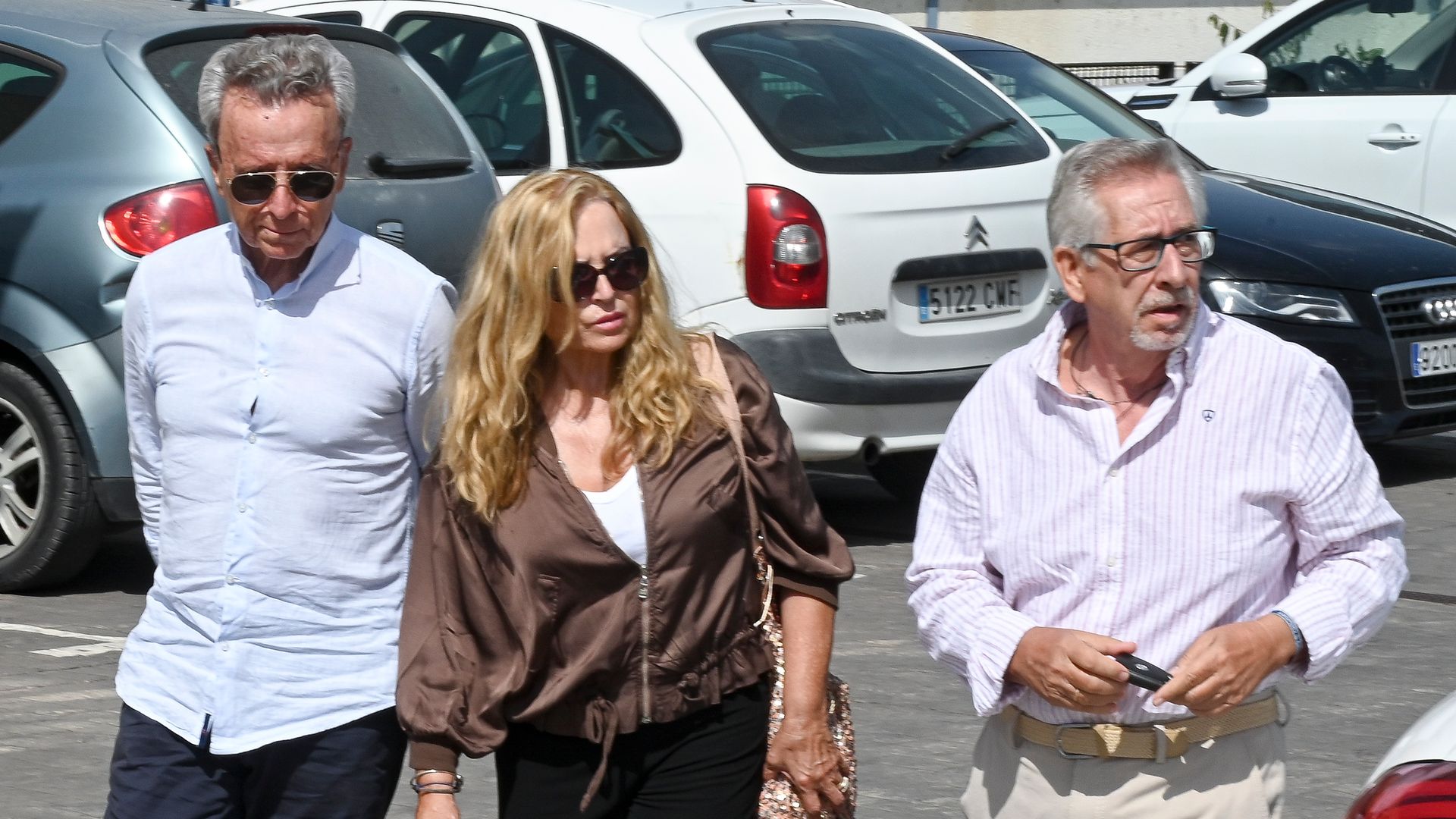 Ortega Cano, devastado, coincide con la familia de Michu en el tanatorio tras su trágica muerte