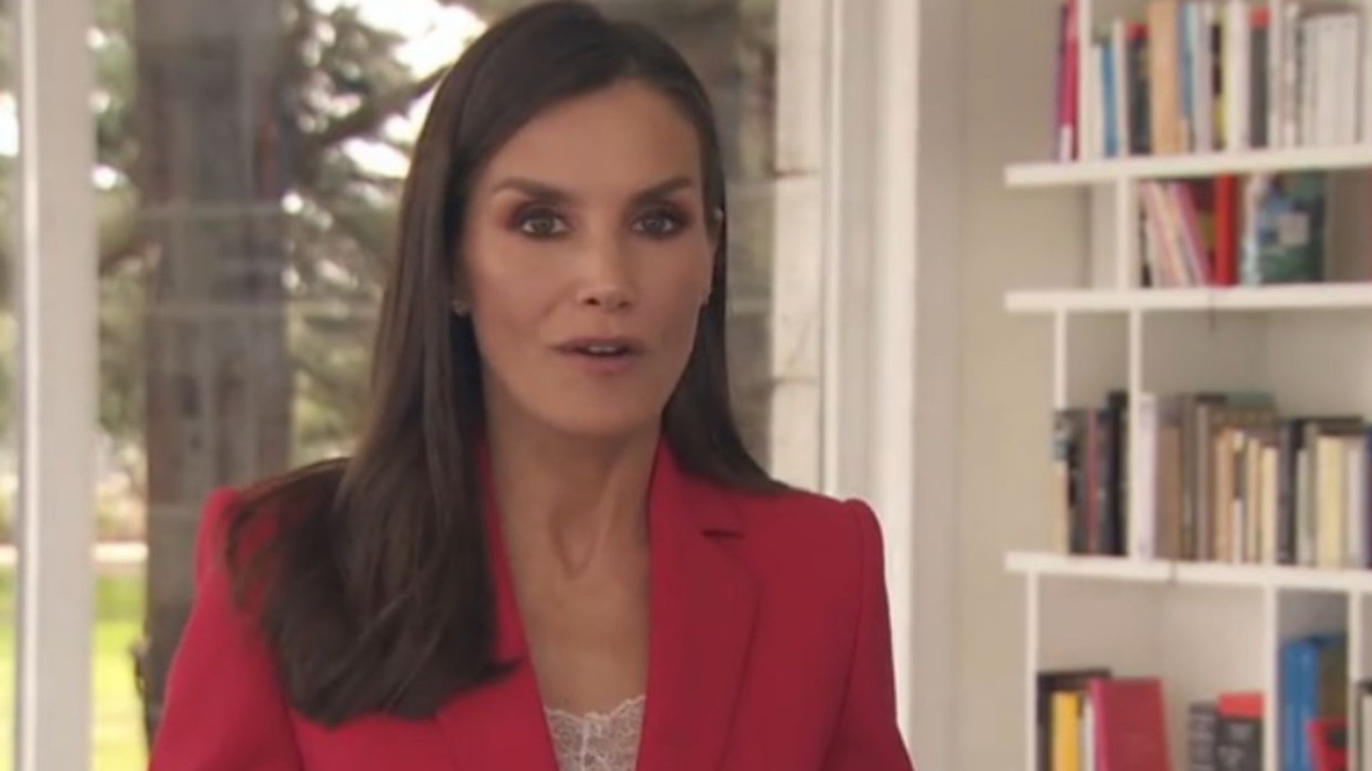La reina Letizia reaparece por sorpresa en televisión y habla de su etapa como periodista