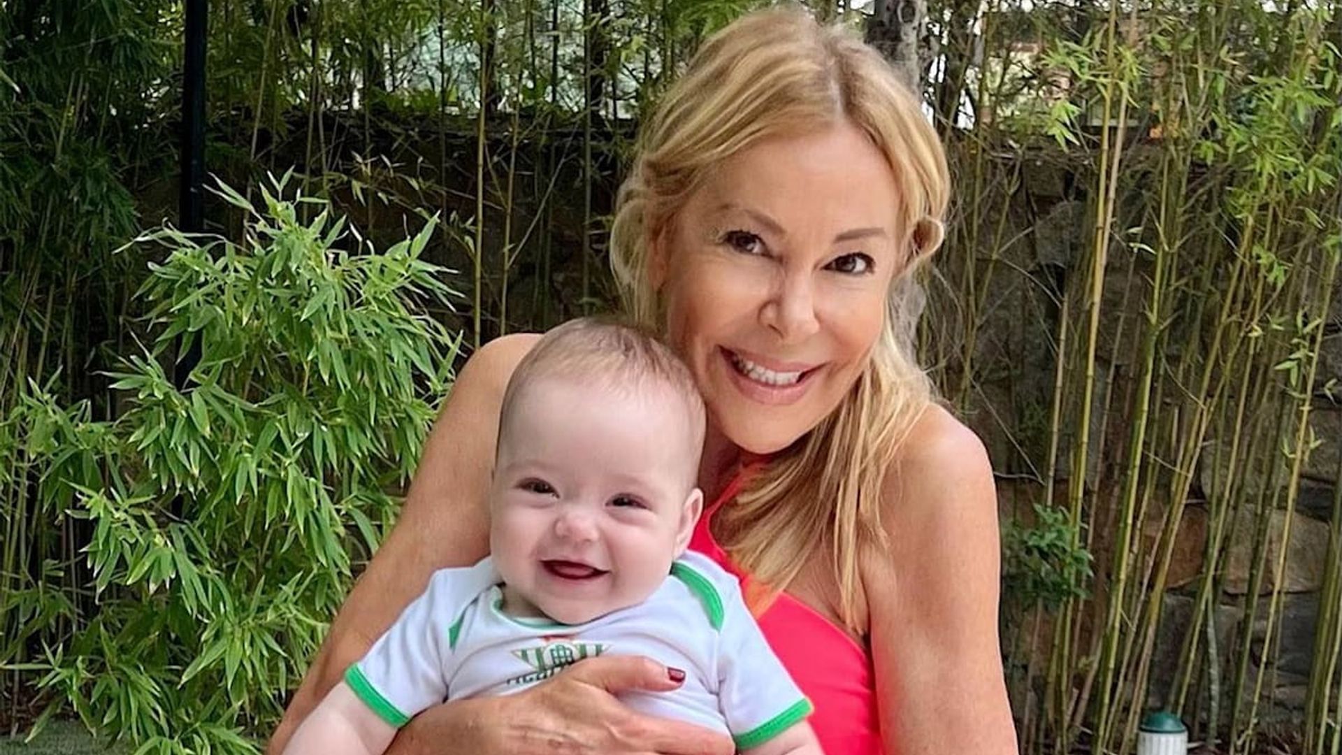 Los seis meses que han dado un vuelco a la vida de Ana Obregón con la llegada de Anita