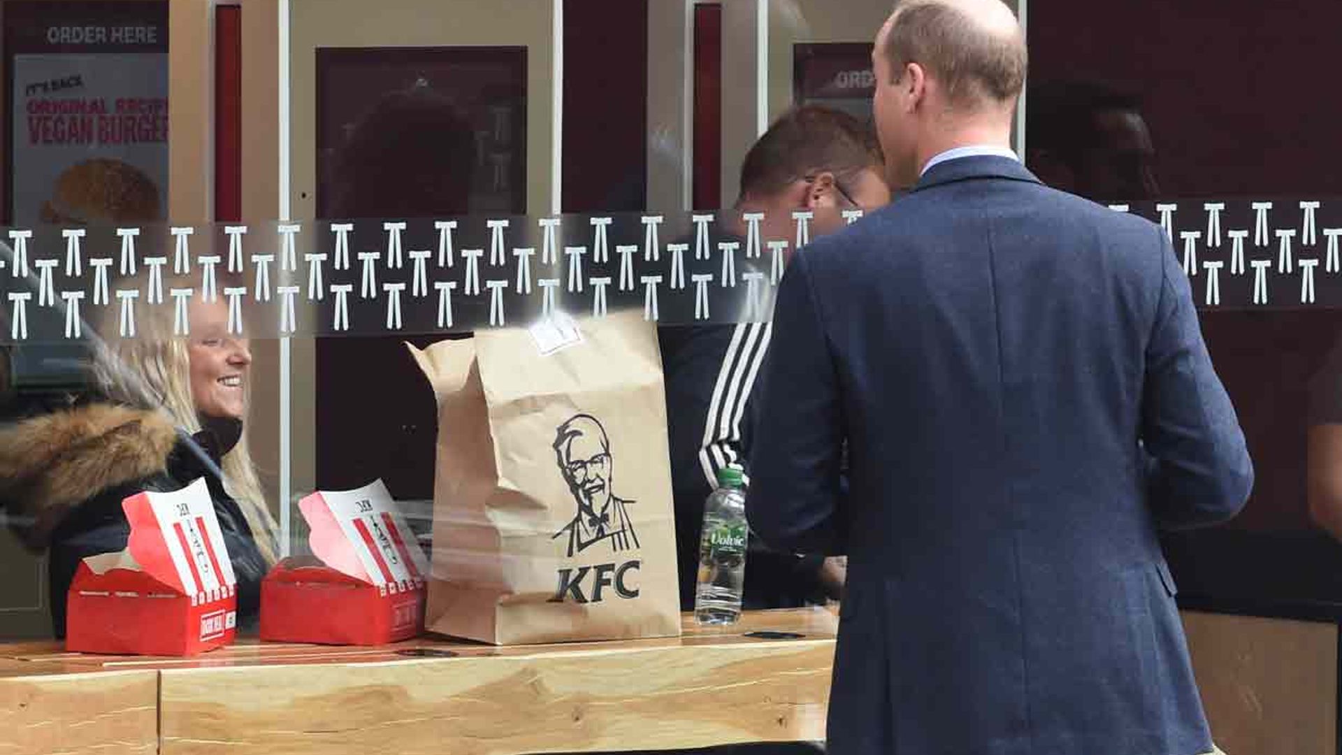 ¡Menudo hambre! El príncipe Guillermo sorprende a los clientes de una cadena de comida rápida