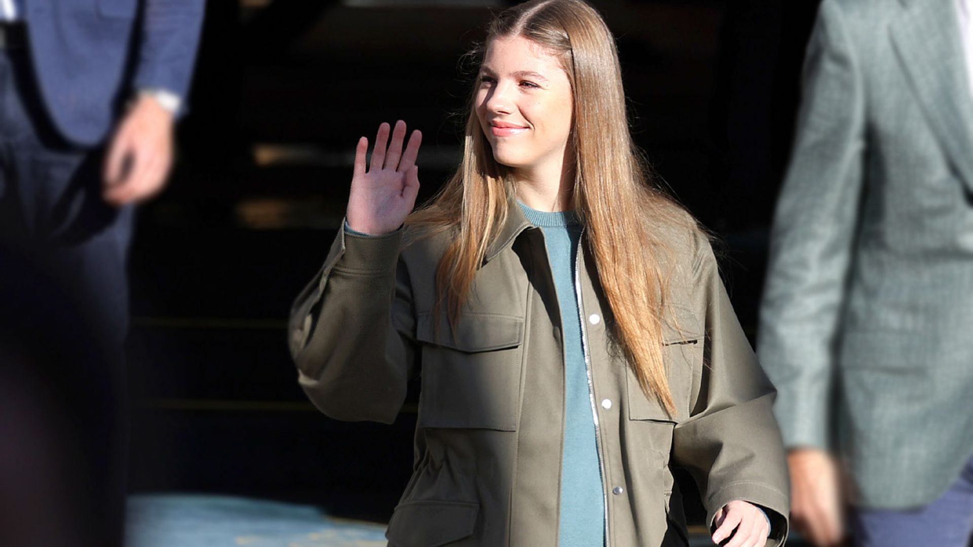 ¿Qué supermodelo ha versionado en 'denim' la chaqueta cargo que viralizó la infanta Sofía?