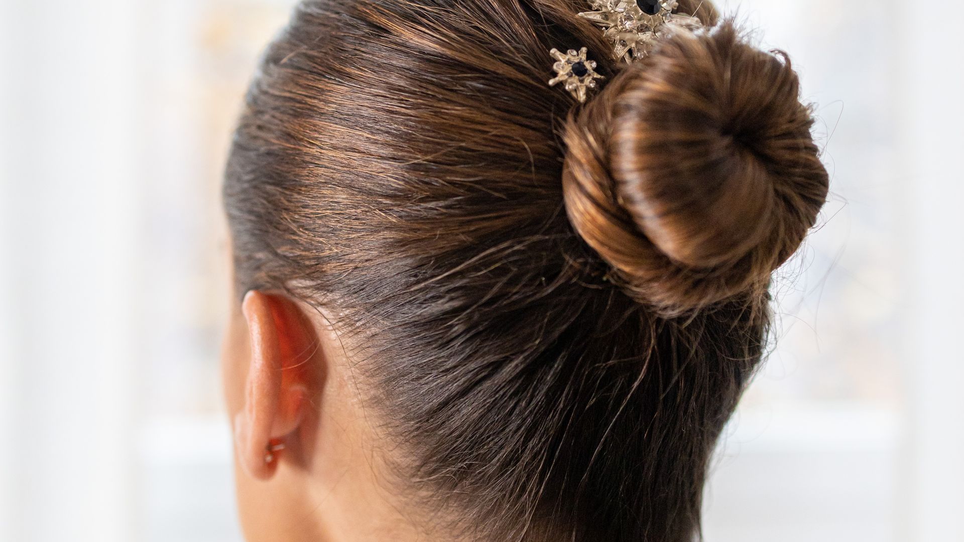 Cómo elegir el peinado y el maquillaje en tu boda: las expertas nos cuentan los errores a evitar