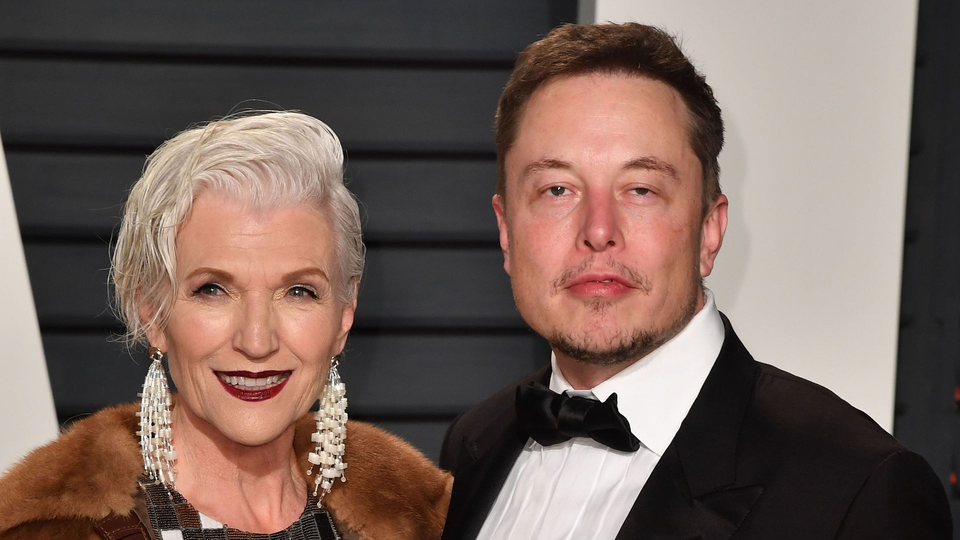La madre de Elon Musk se mostró de lo más orgullosa por su hijo y su nuevo logro al presentar el nuevo Tesla Roadster.